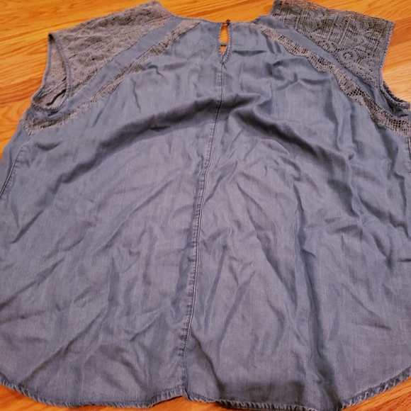 Ava & Viv Lightweight Denim Top with Sleeve Detail - Picture 2 of 4